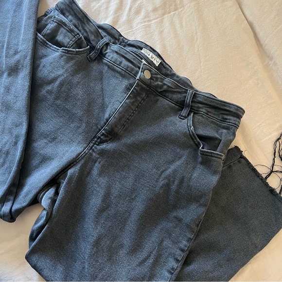 Ava & Viv Black High Rise Cropped Slim Straight Jeans 18W - Picture 2 of 5